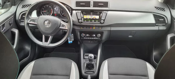 Škoda Fabia 3 1,2 TSi 81kW benzín „JoY“ - foto 17