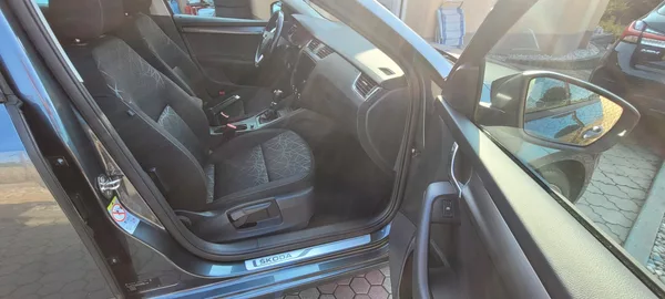 Škoda Octavia 2,0TDi 110kW DSG 4×4 „CLEVER“ - foto 13