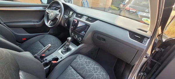 Škoda Octavia 2,0TDi 110kW DSG 4×4 „CLEVER“ - foto 16