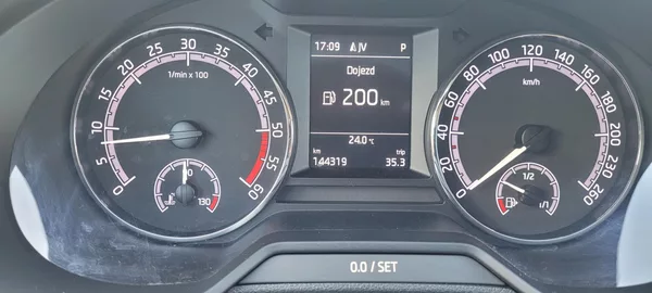 Škoda Octavia 2,0TDi 110kW DSG 4×4 „CLEVER“ - foto 19