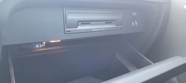 Škoda Octavia 2,0TDi 110kW DSG 4×4 „CLEVER“ - foto 29