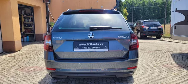 Škoda Octavia 2,0TDi 110kW DSG 4×4 „CLEVER“ - foto 6