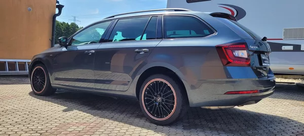 Škoda Octavia 2,0TDi 110kW DSG 4×4 „CLEVER“ - foto 7