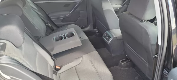 Volkswagen Golf 1,2TSi 77kW benzín DSG Comfort - foto 13