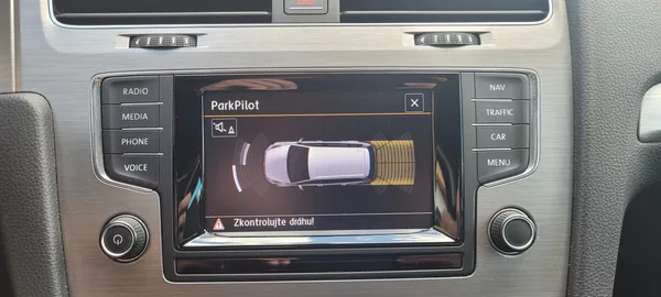 Volkswagen Golf 1,2TSi 77kW benzín DSG Comfort - foto 24