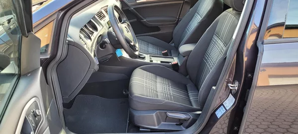 Volkswagen Golf 7 1,2 TSi 81kW benzín Lounge - foto 11