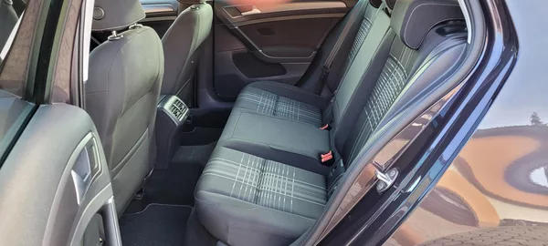 Volkswagen Golf 7 1,2 TSi 81kW benzín Lounge - foto 13
