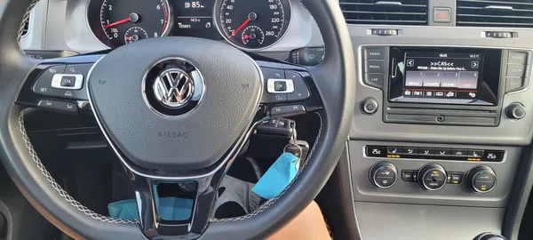 Volkswagen Golf 7 1,2 TSi 81kW benzín Lounge - foto 28