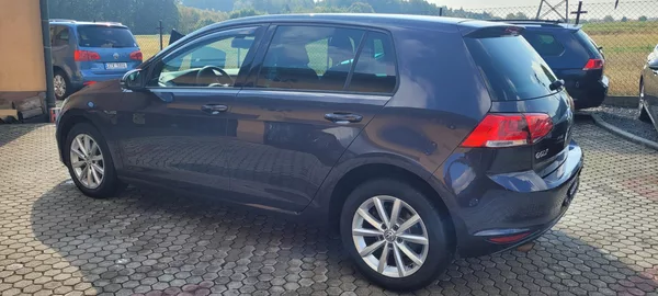 Volkswagen Golf 7 1,2 TSi 81kW benzín Lounge - foto 8
