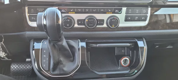 Volkswagen Multivan T6 2,0TDi 150kW DSG Highline - foto 19