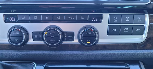 Volkswagen Multivan T6 2,0TDi 150kW DSG Highline - foto 21