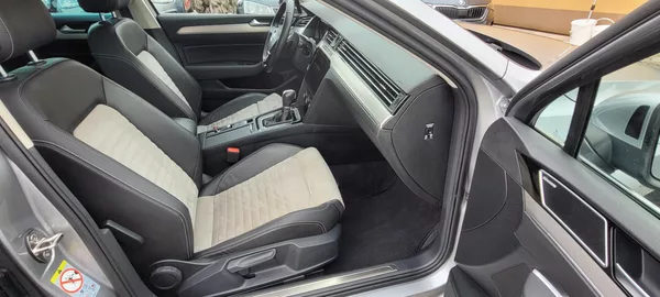 Volkswagen Passat Variant 2,0TDi 176kW DSG 4×4 - foto 15