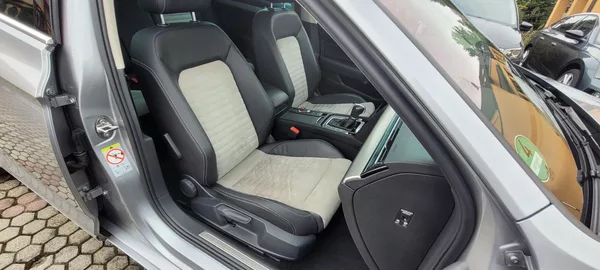 Volkswagen Passat Variant 2,0TDi 176kW DSG 4×4 - foto 16