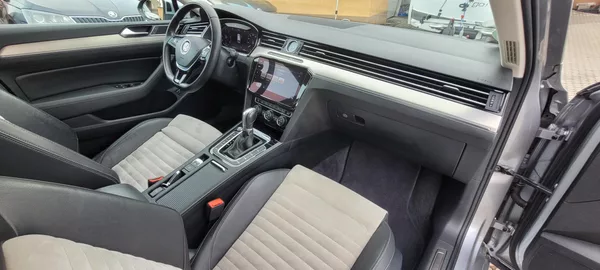 Volkswagen Passat Variant 2,0TDi 176kW DSG 4×4 - foto 17