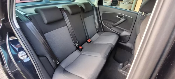 Volkswagen Polo 1,2TSi 81kW R-Line Highline - foto 12