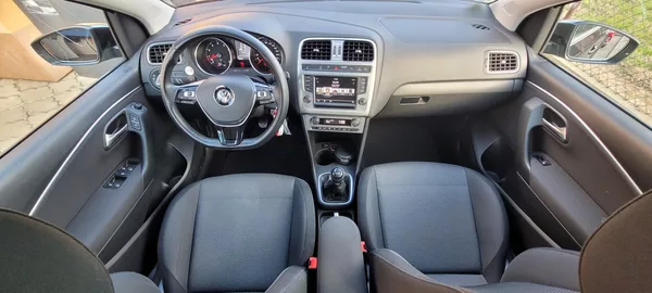 Volkswagen Polo 1,2TSi 81kW R-Line Highline - foto 15
