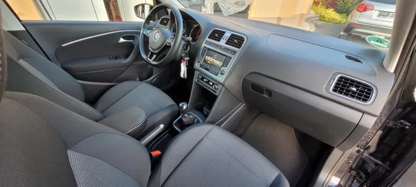 Volkswagen Polo 1,2TSi 81kW R-Line Highline - foto 16