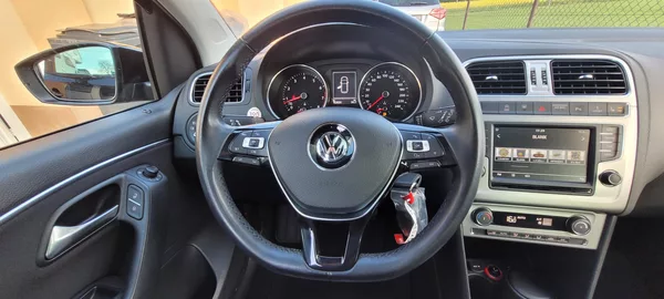 Volkswagen Polo 1,2TSi 81kW R-Line Highline - foto 19