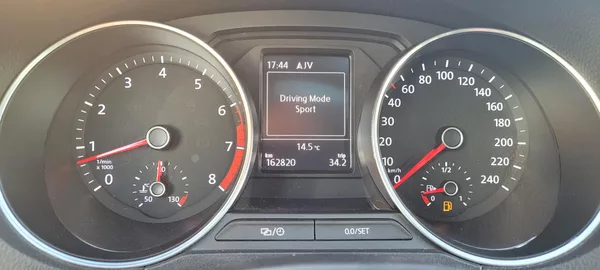 Volkswagen Polo 1,2TSi 81kW R-Line Highline - foto 29