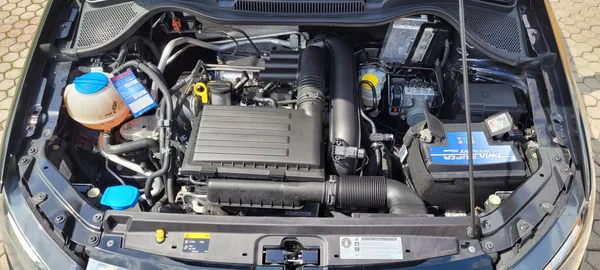 Volkswagen Polo 1,2TSi 81kW R-Line Highline - foto 44