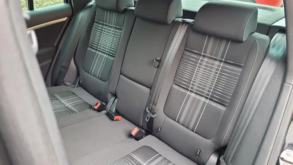 Volkswagen Tiguan 2,0TDi 110kW Lounge - foto 12