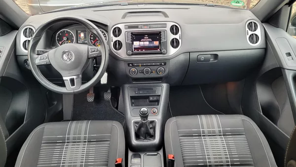 Volkswagen Tiguan 2,0TDi 110kW Lounge - foto 19