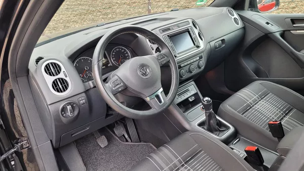 Volkswagen Tiguan 2,0TDi 110kW Lounge - foto 21