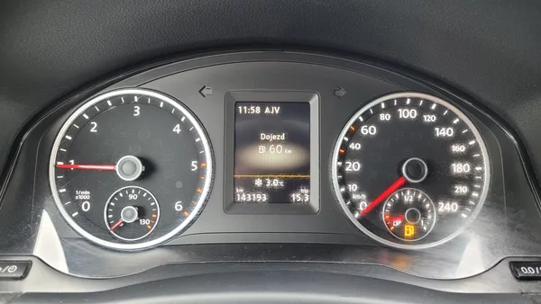 Volkswagen Tiguan 2,0TDi 110kW Lounge - foto 24