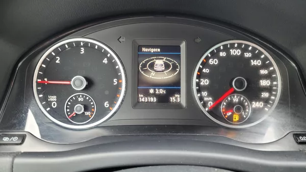 Volkswagen Tiguan 2,0TDi 110kW Lounge - foto 26
