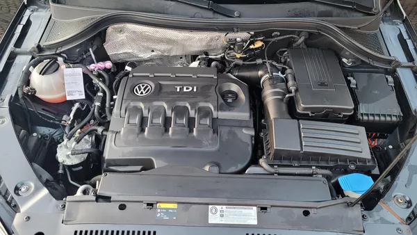 Volkswagen Tiguan 2,0TDi 110kW Lounge - foto 34