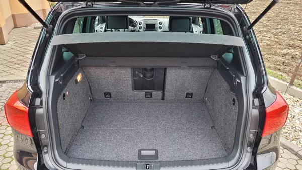 Volkswagen Tiguan 2,0TDi 110kW Lounge - foto 38