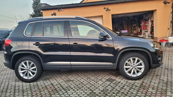 Volkswagen Tiguan 2,0TDi 110kW Lounge - foto 4