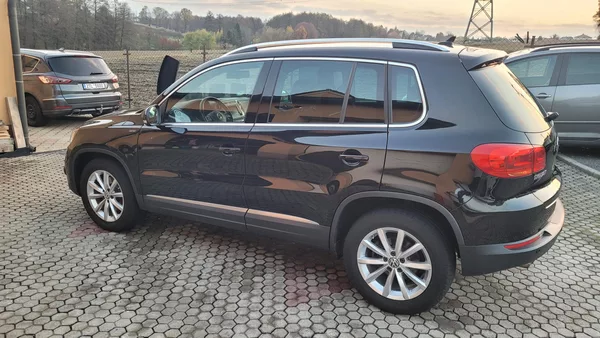 Volkswagen Tiguan 2,0TDi 110kW Lounge - foto 8