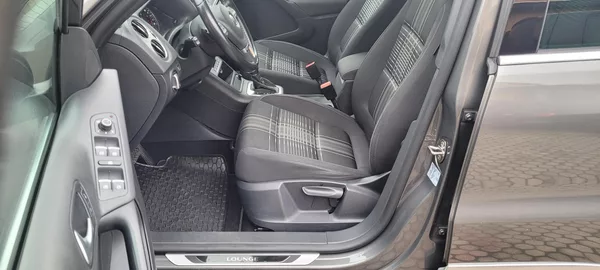 Volkswagen Tiguan 1,4TSi 110kW DSG R-Line Bi-Xen - foto 10