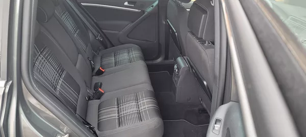 Volkswagen Tiguan 1,4TSi 110kW DSG R-Line Bi-Xen - foto 11