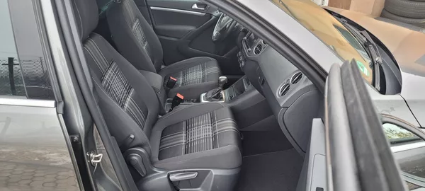 Volkswagen Tiguan 1,4TSi 110kW DSG R-Line Bi-Xen - foto 14