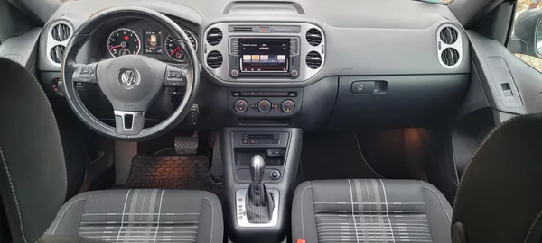 Volkswagen Tiguan 1,4TSi 110kW DSG R-Line Bi-Xen - foto 17