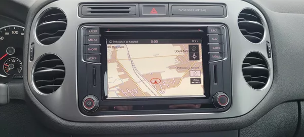 Volkswagen Tiguan 1,4TSi 110kW DSG R-Line Bi-Xen - foto 23