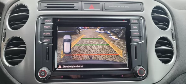 Volkswagen Tiguan 1,4TSi 110kW DSG R-Line Bi-Xen - foto 24
