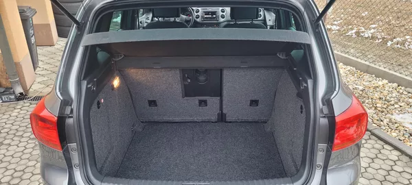 Volkswagen Tiguan 1,4TSi 110kW DSG R-Line Bi-Xen - foto 32