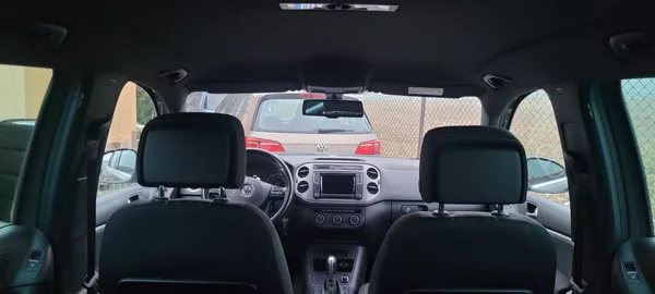Volkswagen Tiguan 1,4TSi 110kW DSG R-Line Bi-Xen - foto 33