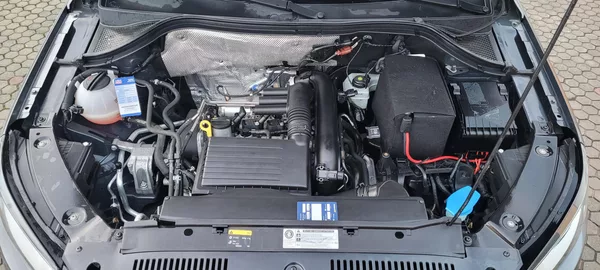Volkswagen Tiguan 1,4TSi 110kW DSG R-Line Bi-Xen - foto 34