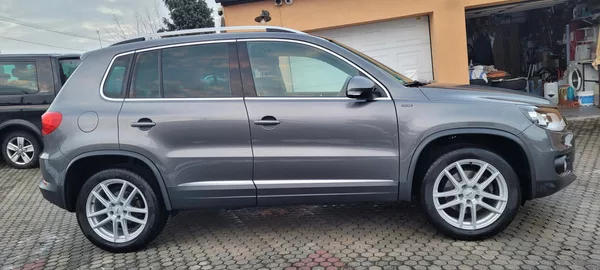 Volkswagen Tiguan 1,4TSi 110kW DSG R-Line Bi-Xen - foto 4