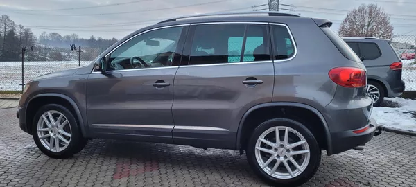 Volkswagen Tiguan 1,4TSi 110kW DSG R-Line Bi-Xen - foto 8