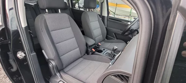 Volkswagen Touran 1,4TSi 110kW benzín DSG FuLLeD - foto 10