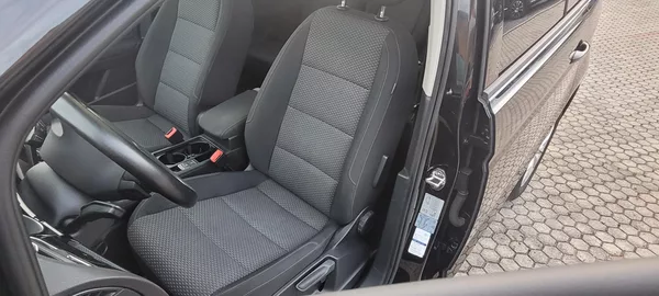 Volkswagen Touran 1,4TSi 110kW benzín DSG FuLLeD - foto 11