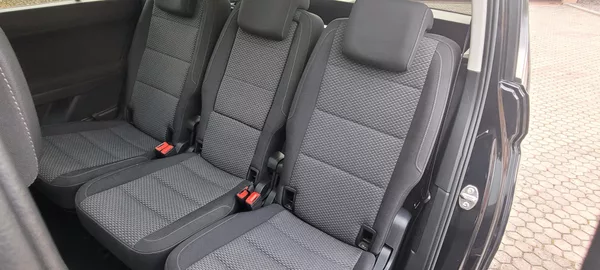Volkswagen Touran 1,4TSi 110kW benzín DSG FuLLeD - foto 12