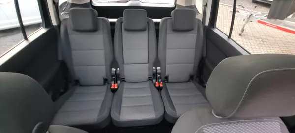 Volkswagen Touran 1,4TSi 110kW benzín DSG FuLLeD - foto 15