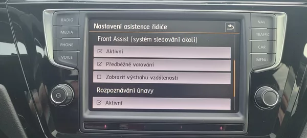 Volkswagen Touran 1,4TSi 110kW benzín DSG FuLLeD - foto 30