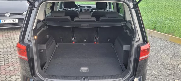 Volkswagen Touran 1,4TSi 110kW benzín DSG FuLLeD - foto 36